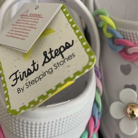 New First Steps Girls flower White Shoes Size 3 - Picture 12 of 12